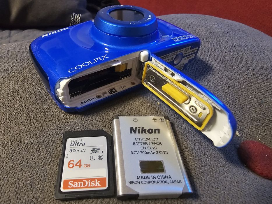 Aparat foto digital Nikon COOLPIX WATERPROOF W150