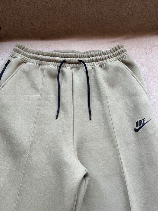 Nike tech fleece