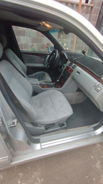 Мерседесcc W 210