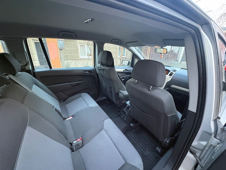 Продавам автомобил