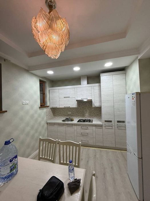 Bez makler Srochno 3 ta qiz kerak sheriklikka Bodomzor terassa