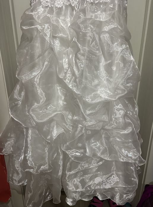 Булчинска рокля с воали