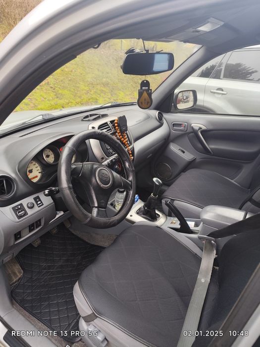 Vând Toyota RAV4 4×4