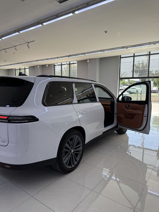 Leapmotor C16 200 km Gibrid