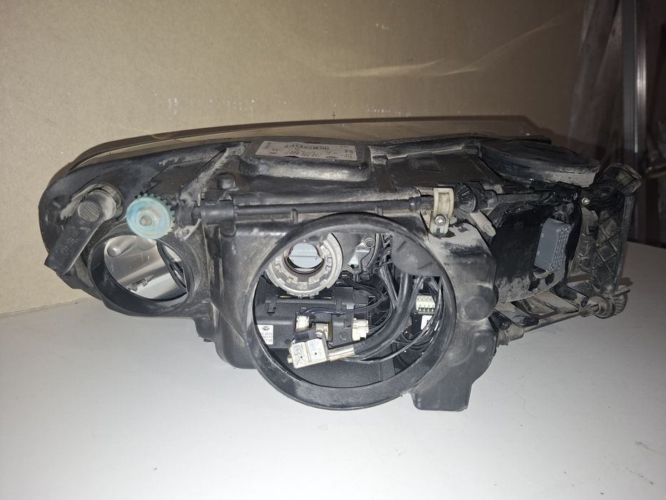 Ляв фар Hella 7L6941039C