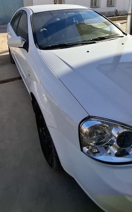 Ласетти 1.8  2009