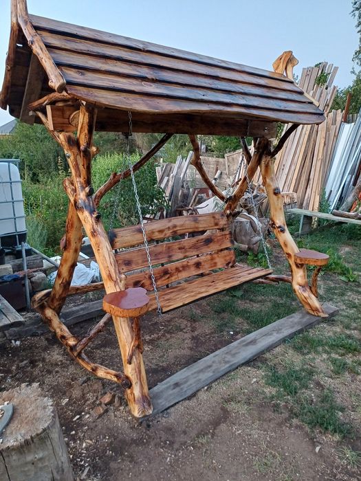 Качели деревянные