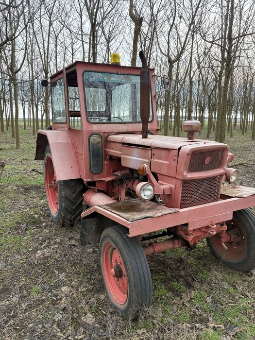 Se vinde Tractor U650 perfect stare de funzionare.