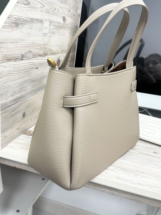 Сумка кожный бежвый новый