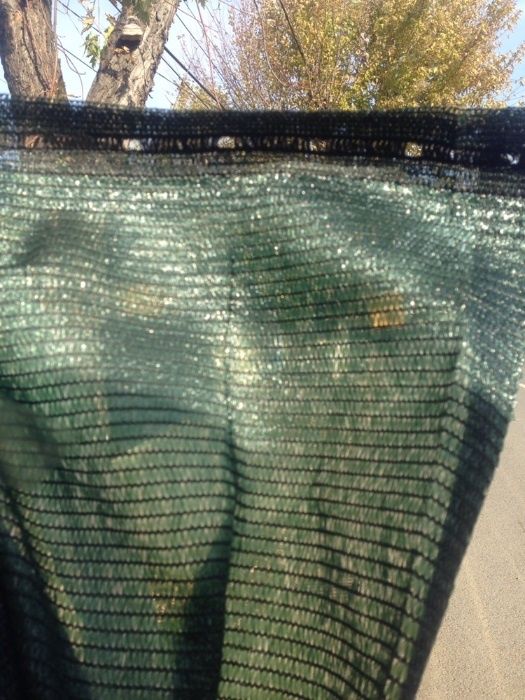 PLASA 90%UMBRIRE= Reduce vizibilitatea dintre curti. CALITATE F BUNA !