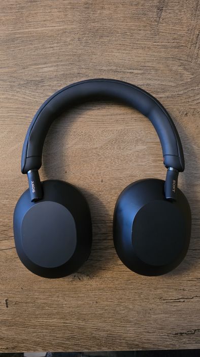 Слушалки-Sony WH-1000XM5