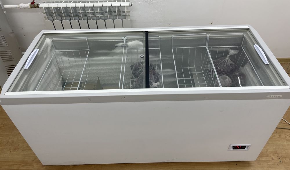 Морозильник 420л.