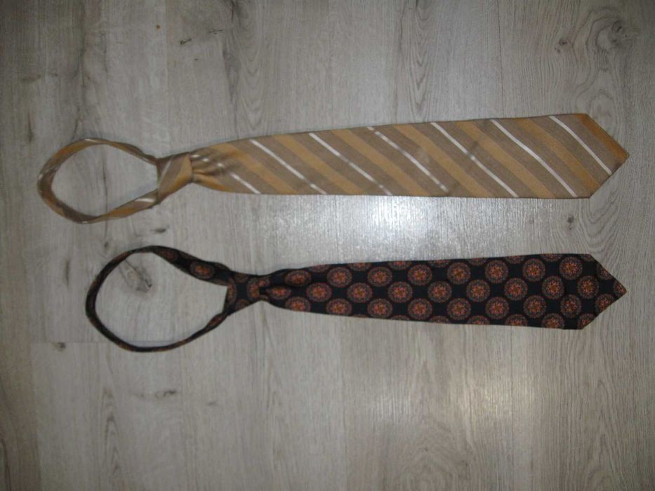 Burberrys Christian Dior вратовръзки, цена за брой