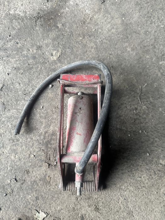 Насос нажной, аяқпен үреді