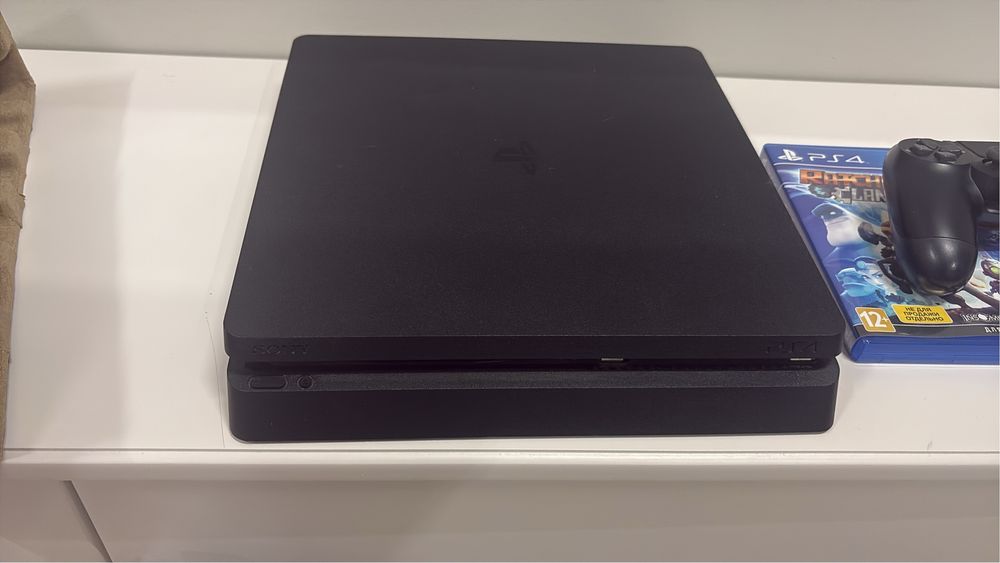 PlayStation 4 slim на 1000 гб