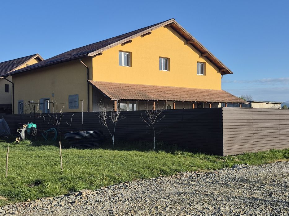 Casă de vânzare în loc Săcălăseni de 398 mp desfasurati