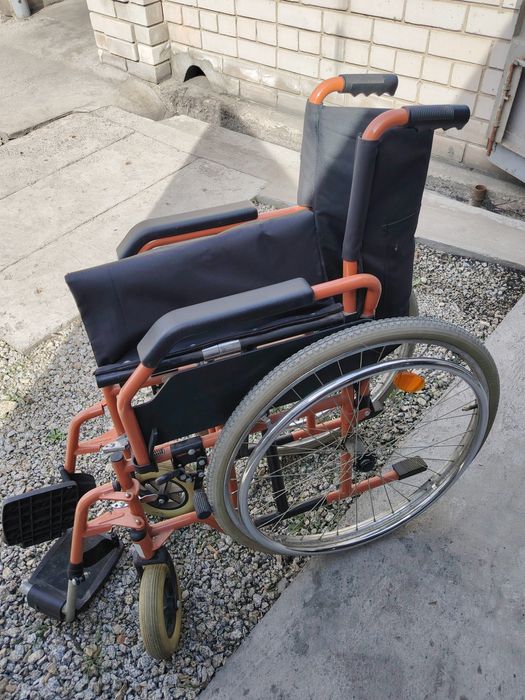 Продам инвалидное кресло