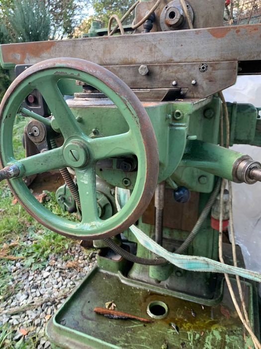 Utilaje industriale,: strung, circular, aparat sudura, masa de frezat