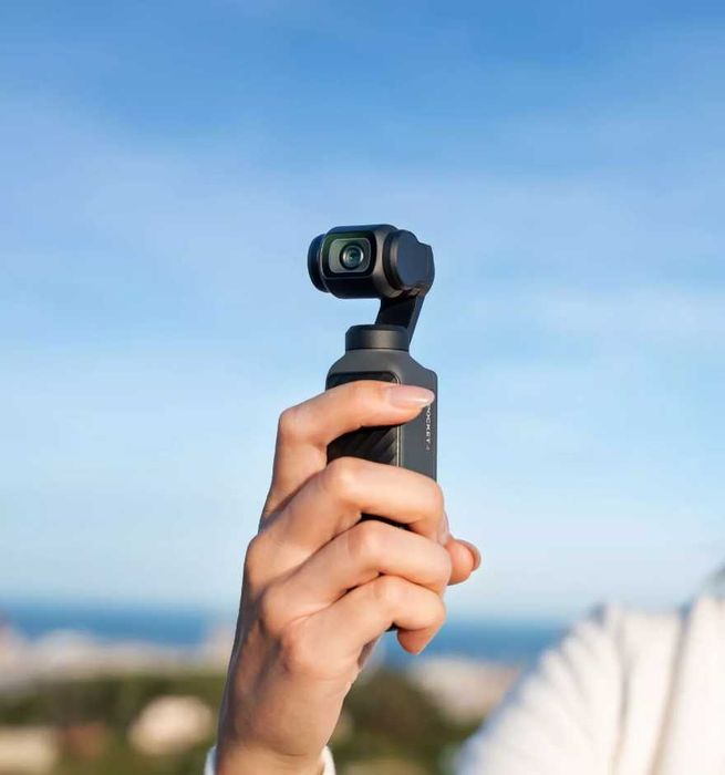 DJI Osmo Pocket 4 Creator Combo