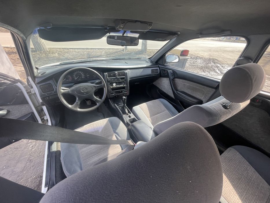 Продам тайота карина е