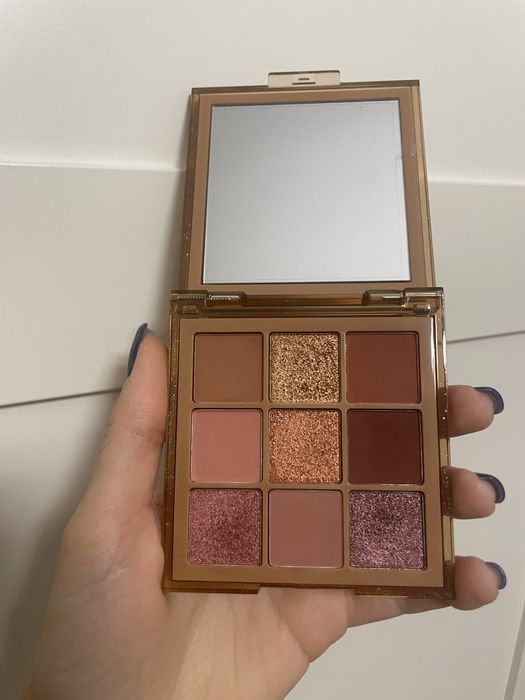 Huda beauty Medium