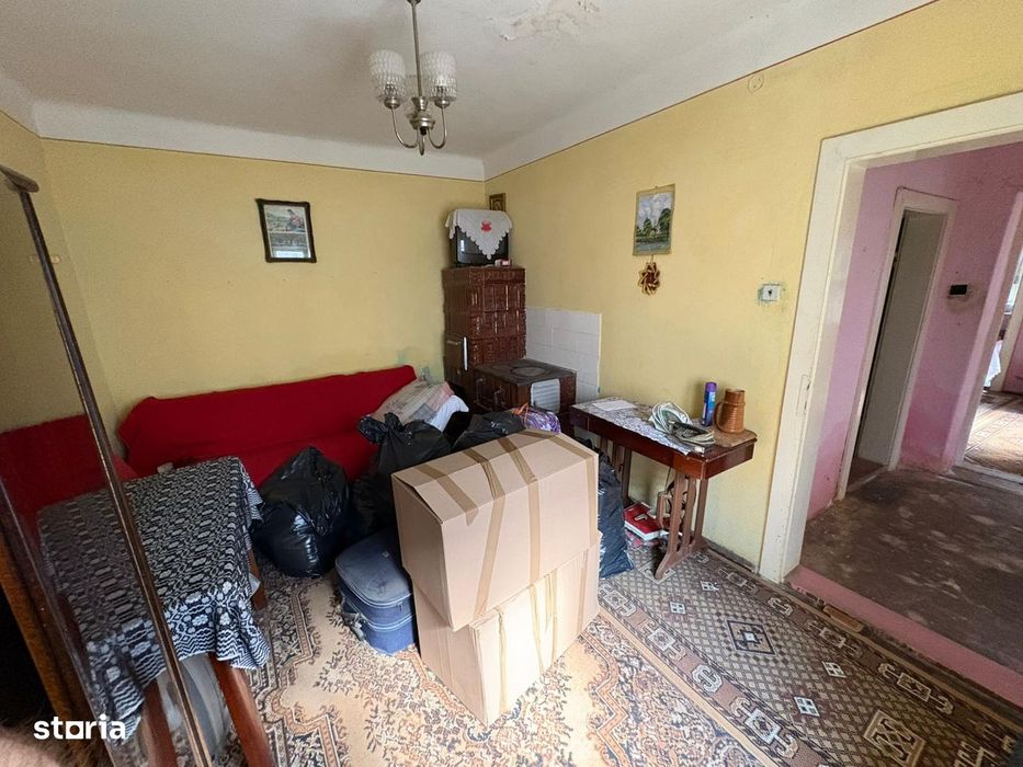 Casă de vânzare singur in curte, teren 320 mp, zona Lazaret.