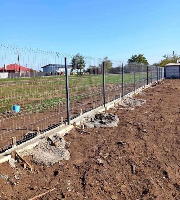 Vând  garduri din plasa burdurata