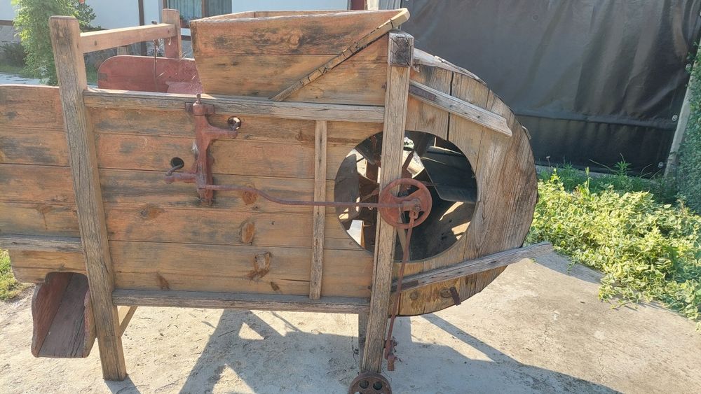 Веялки в автентичен вид и много запазена.