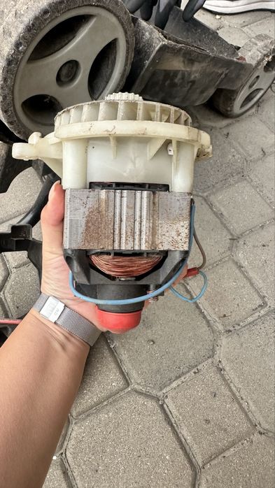 Мотор на газонокосилку Bosch rotac 32