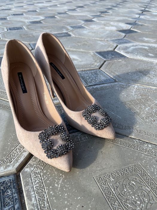 Продаются женские туфли