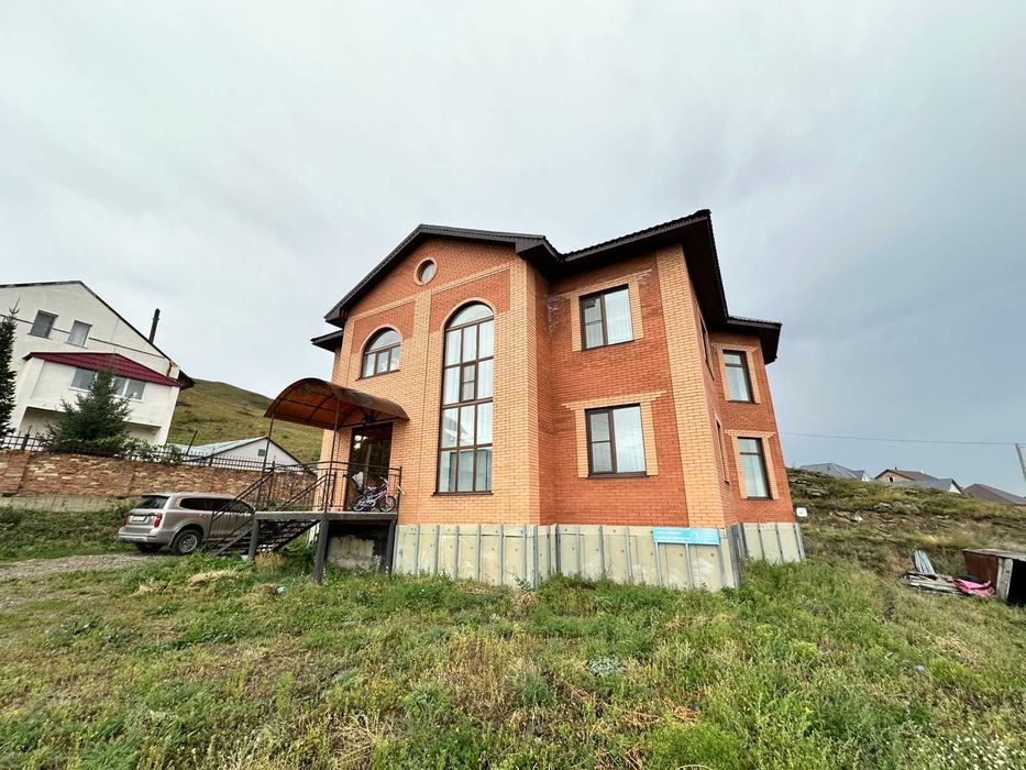 В продаже 6ти ком коттедж Переулок Лыжный 3