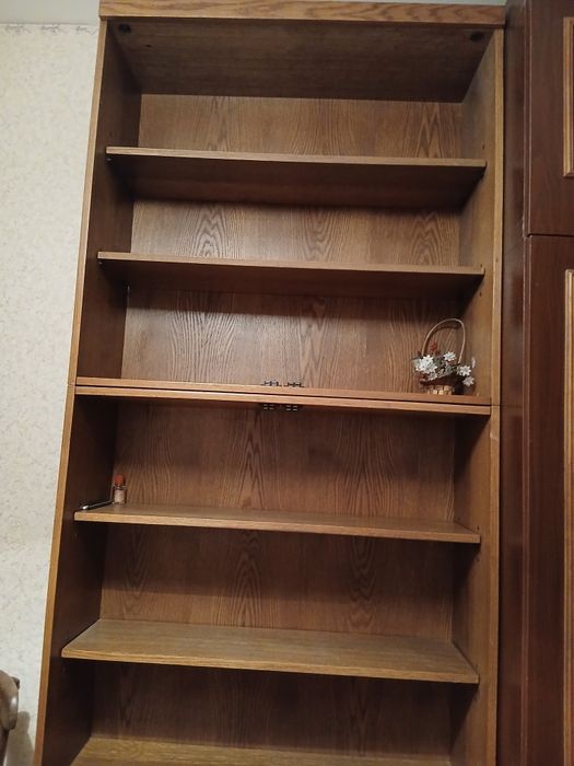Книжный    шкаф.