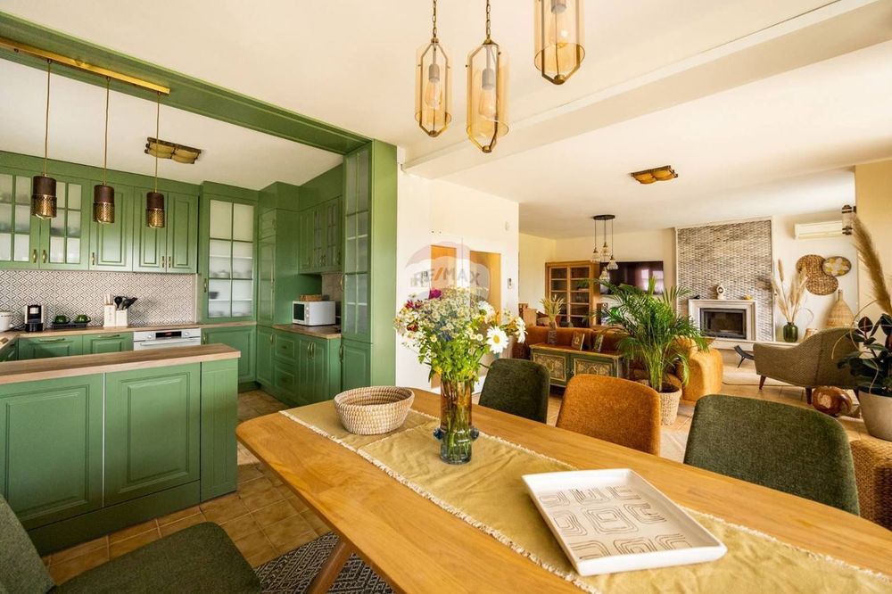 Дава се под наем Къща в Варна, м-т Евксиноград - 260 кв.м за 2700 € - Снимка #6