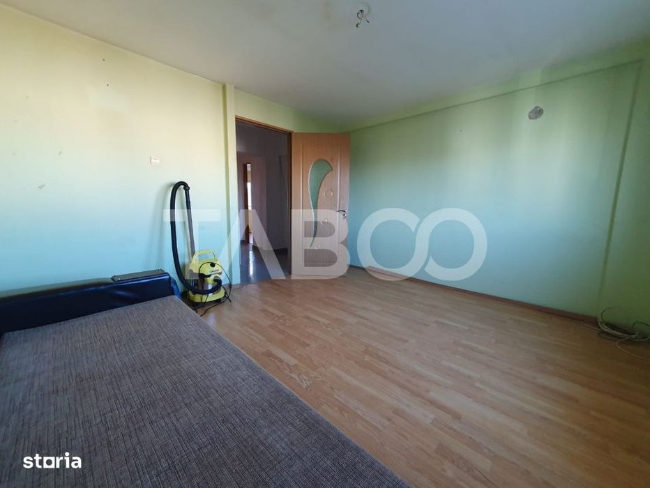 Apartament 3 camere decomandat 80 mp + 2 balcoane zona Teiului