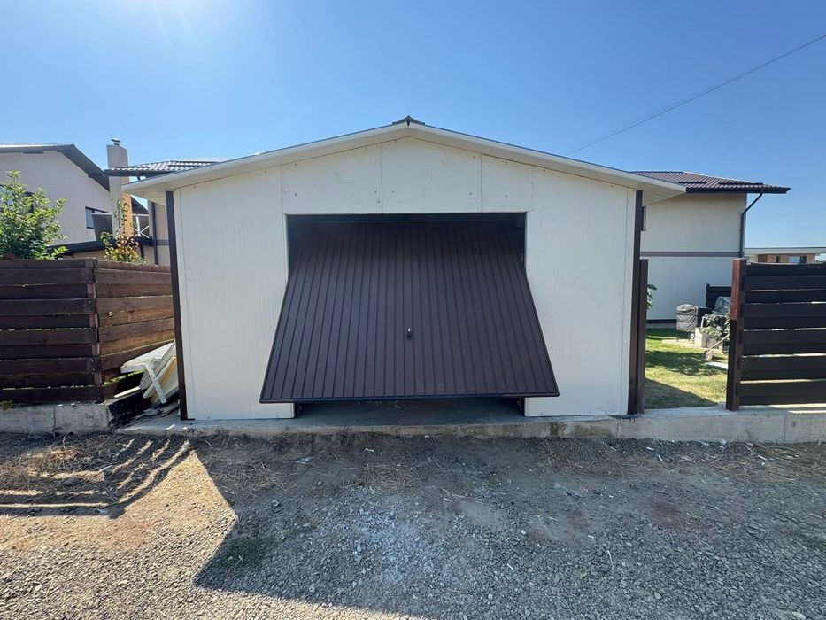 Garaj pe structura metalica usoara