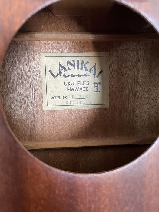 Продам укулеле баритон