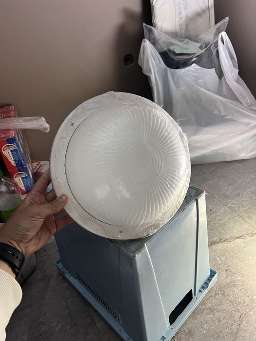 Светильники и лампочки