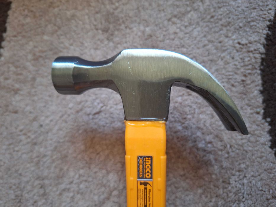 Ciocan dulgher varf despicat INGCO, 450g, produs nou