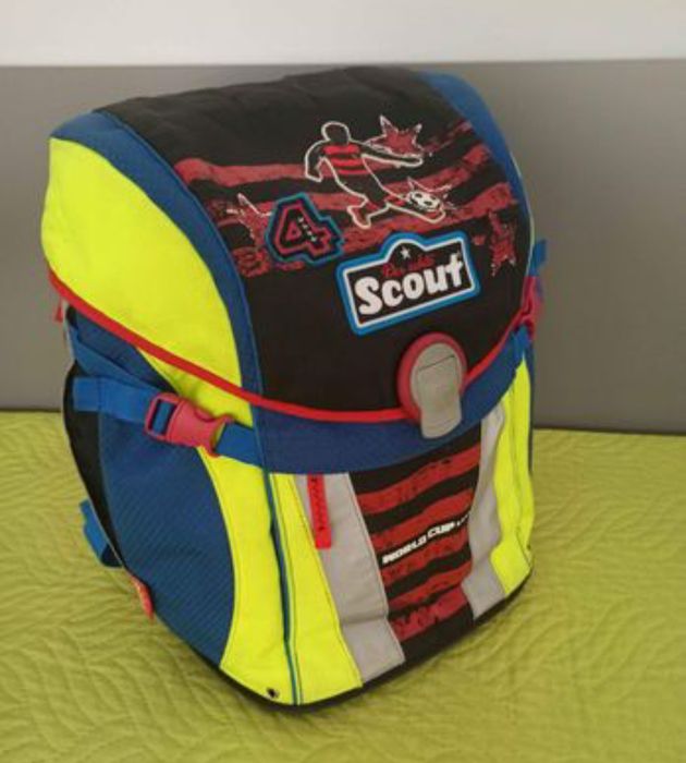 Маркова ортопедична ученичка раница Scout с твърд гръб