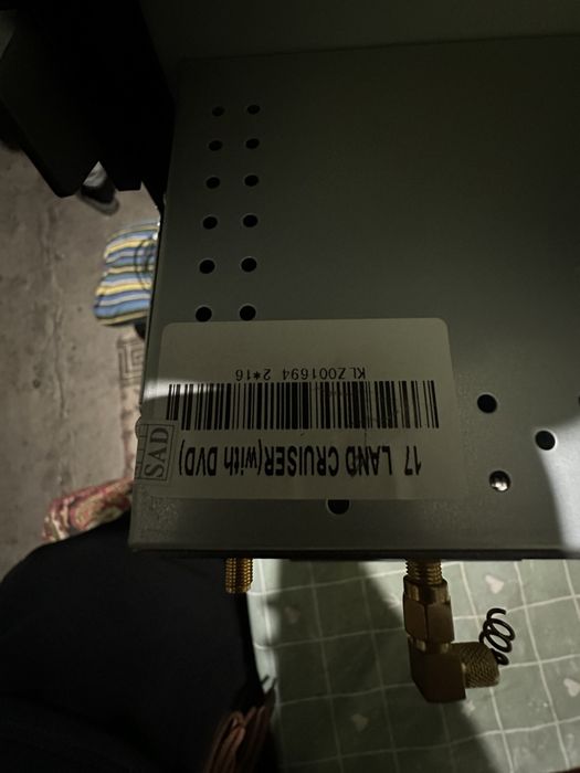 Продам монитор от land cruiser 200