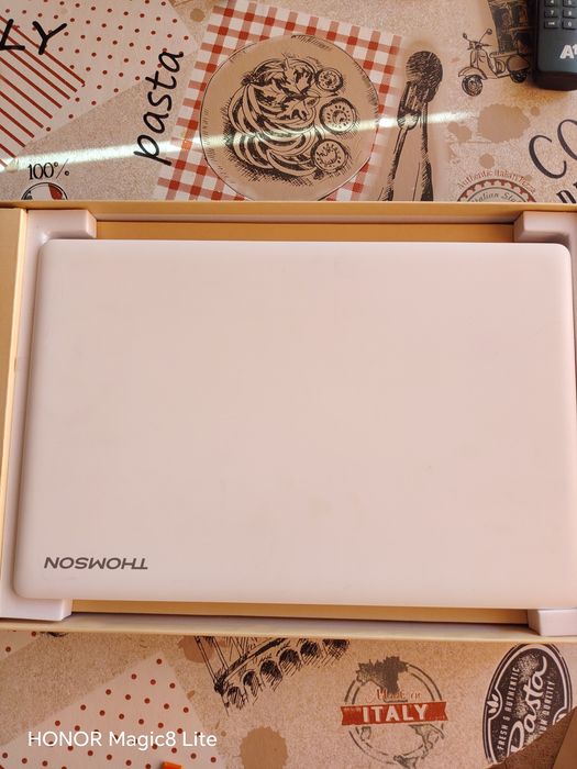 Лаптоп Thomson 14"