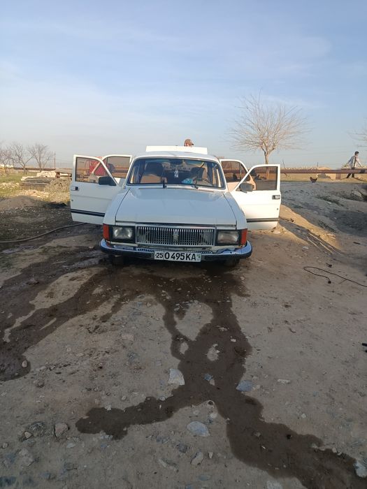 Волга газ 3102 .