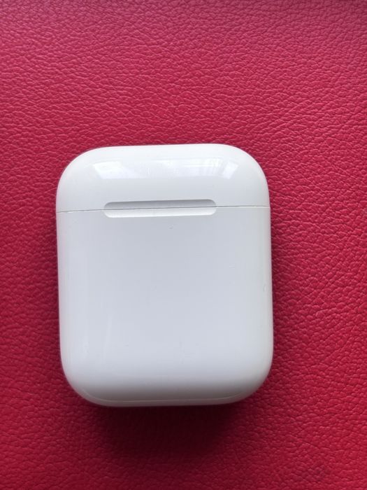 Продам iPhone XR 64 ГБ + AirPods.