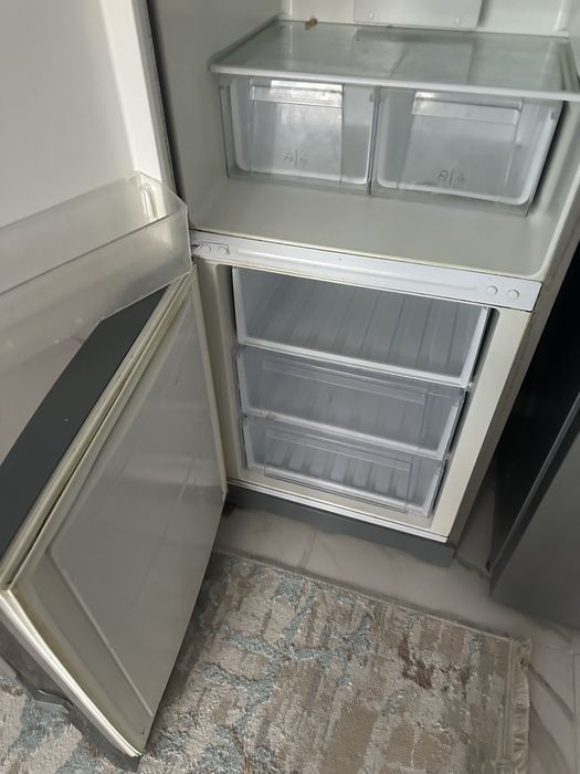 Холодильник хоть point Ariston