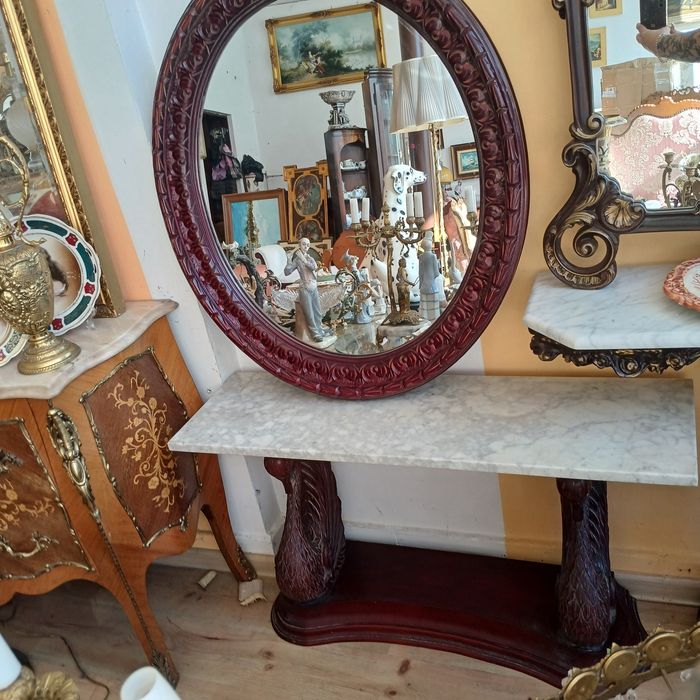 Конзола с огледало