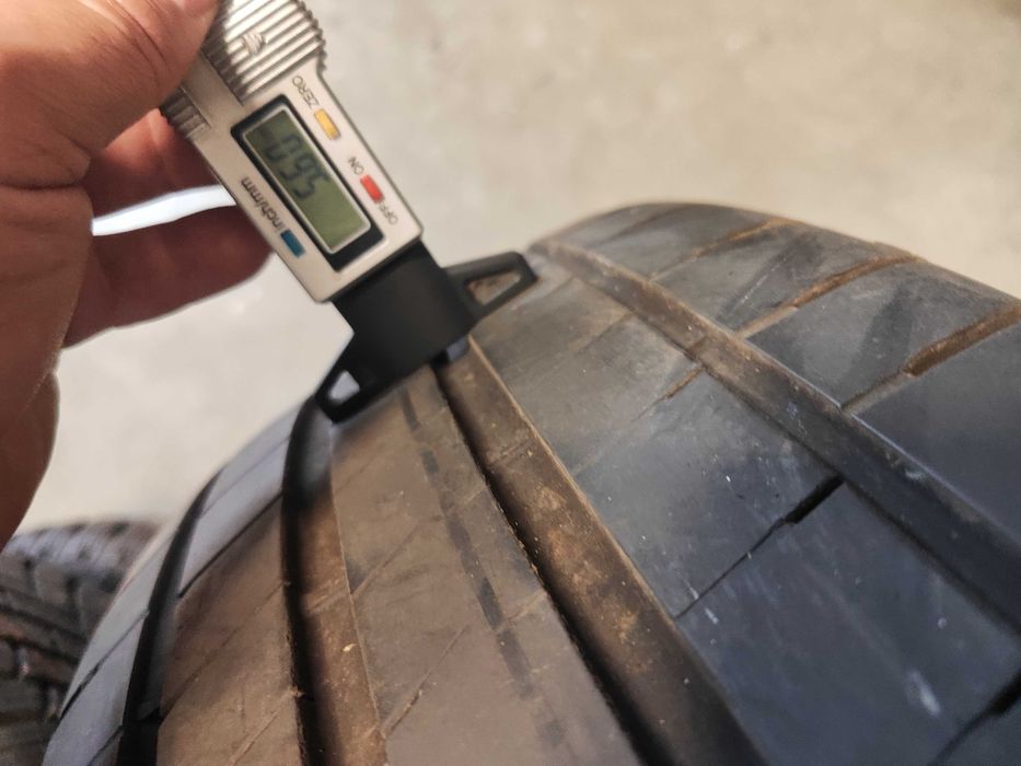 2бр. летни гуми 225/45/17 Goodyear