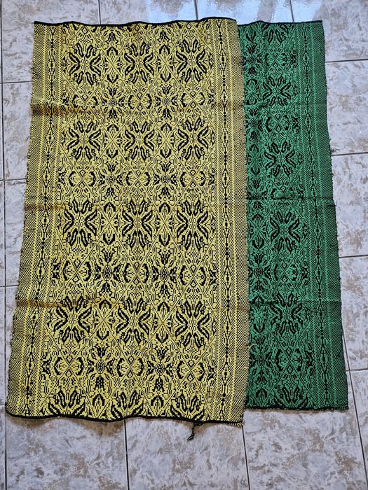 Килимчета за под и стена с размери 110/70 см. Чисто нови! Автентични!