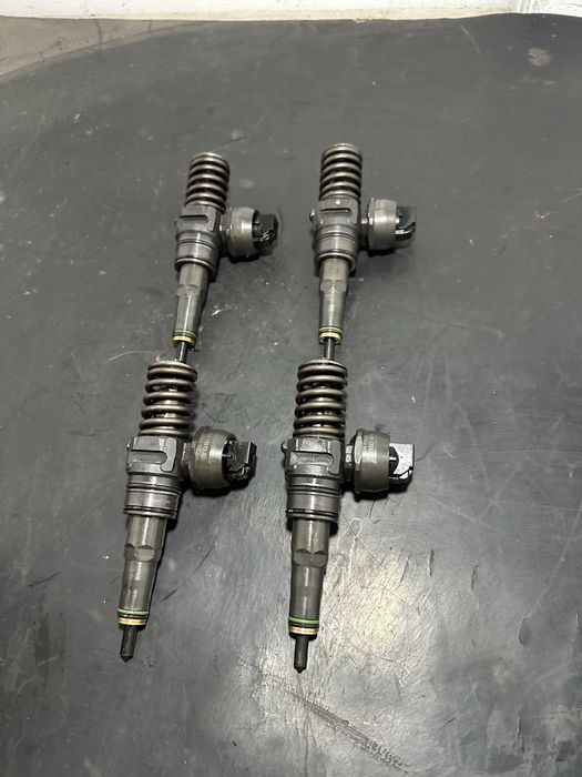 Injector injectoare BA  Volkswagen Vw Transporter T5 1.9 TDI BRS AXB