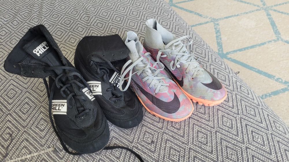 Боксерки для бокса,в отличном состоянии 34 размер,,сороконожки 36 раз