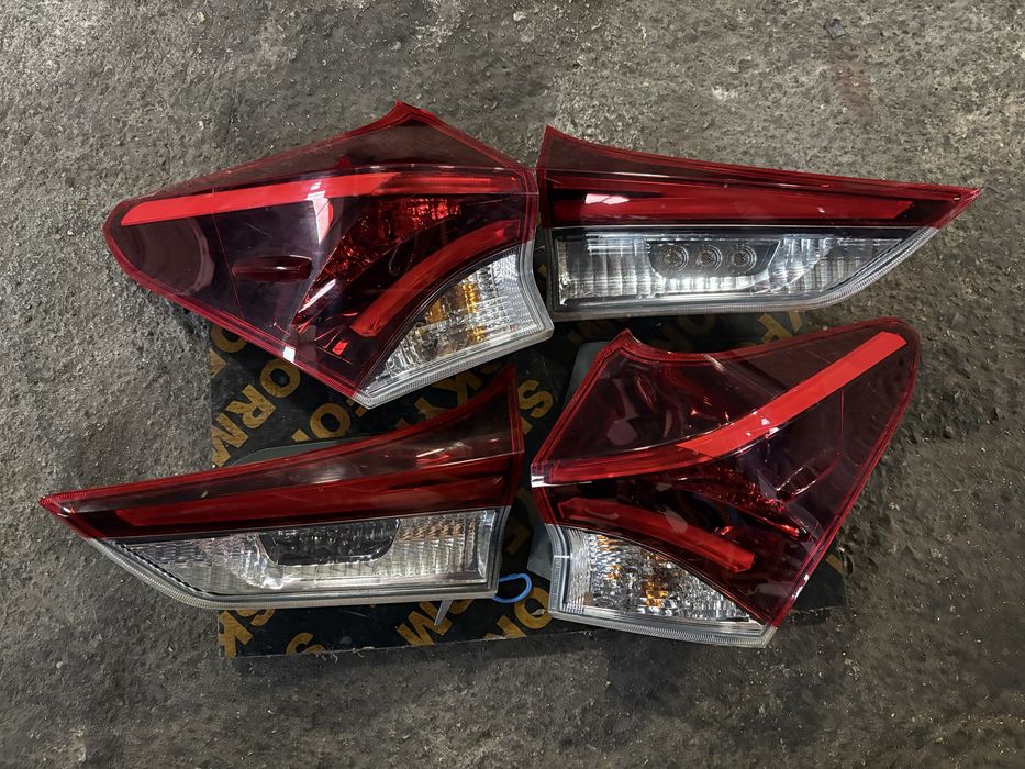 Toyota Auris 2018 година Комби Външен десен и вътрешни Стопове